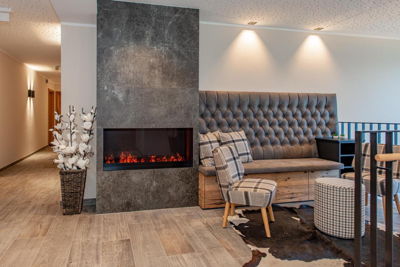 Skylodge Alpine Homes Haus im Ennstal Luaran gambar